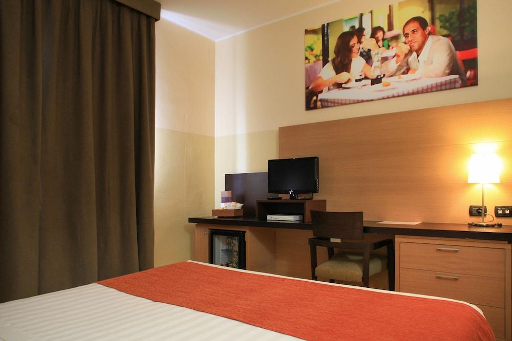 B&B Hotel Milano Cologno Studios Cologno Monzese Dış mekan fotoğraf
