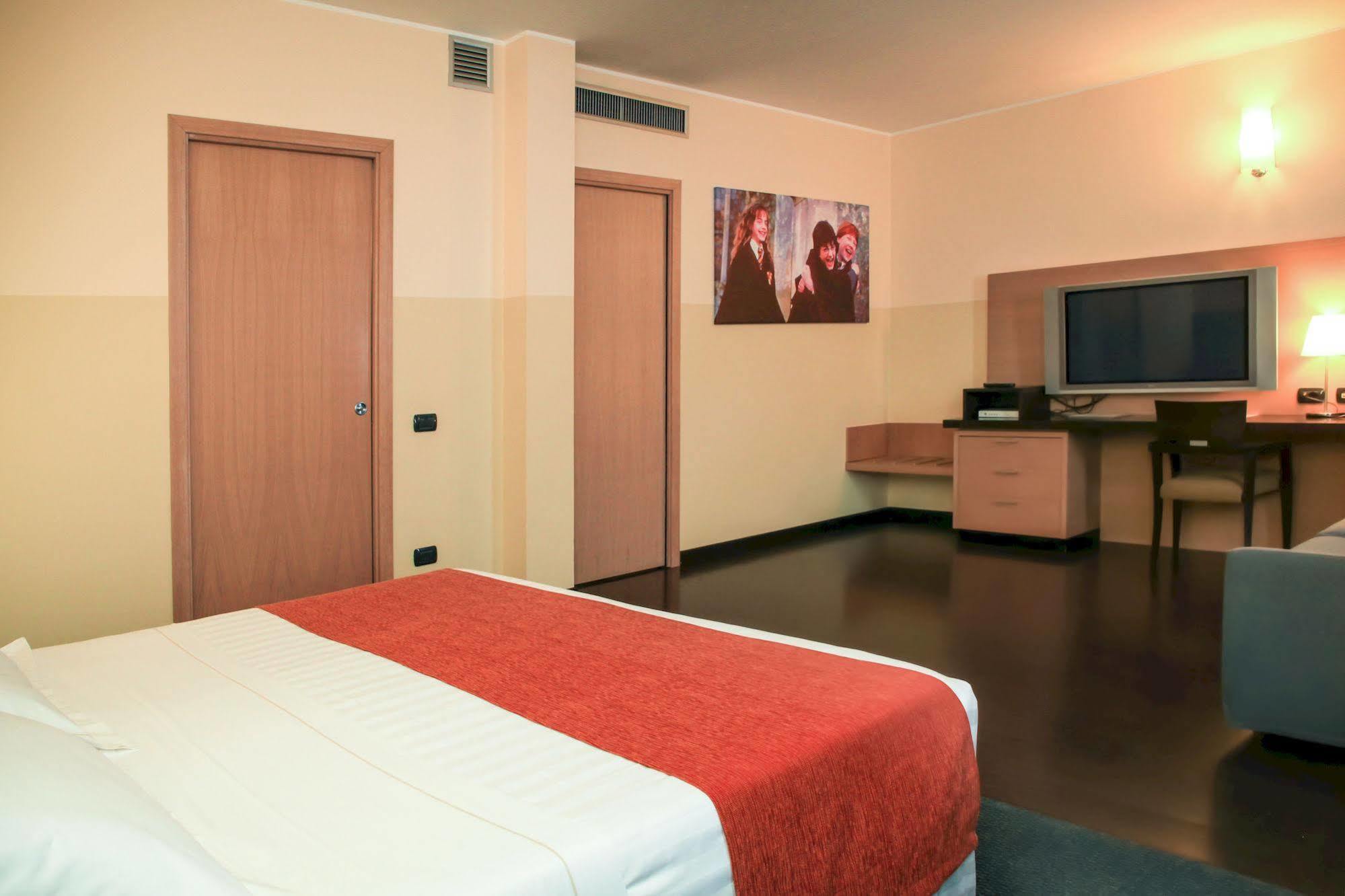 B&B Hotel Milano Cologno Studios Cologno Monzese Dış mekan fotoğraf